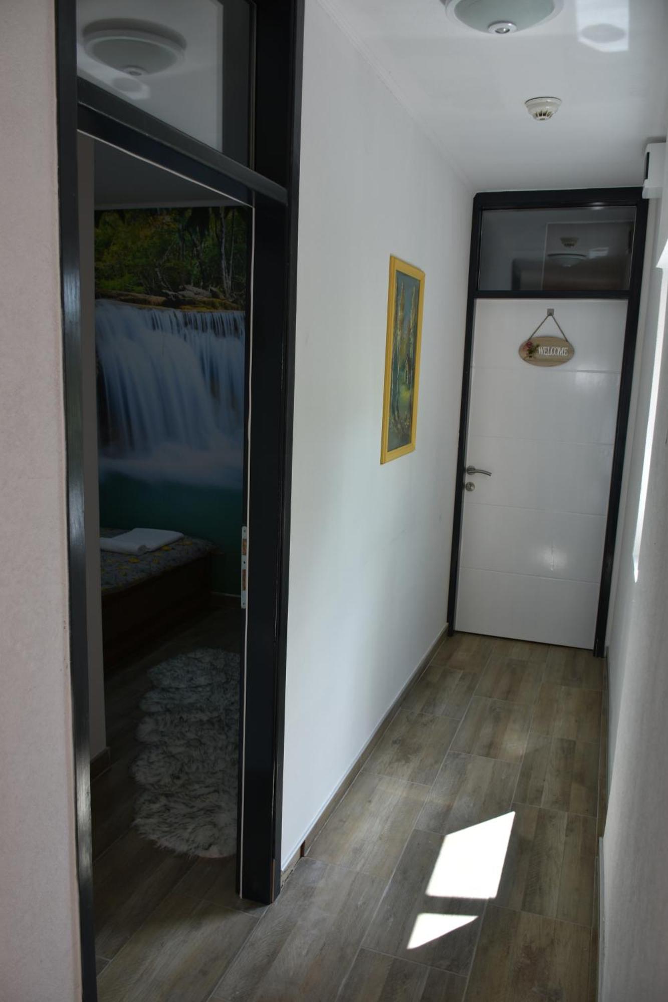 Apartments Mensa توزلا المظهر الخارجي الصورة
