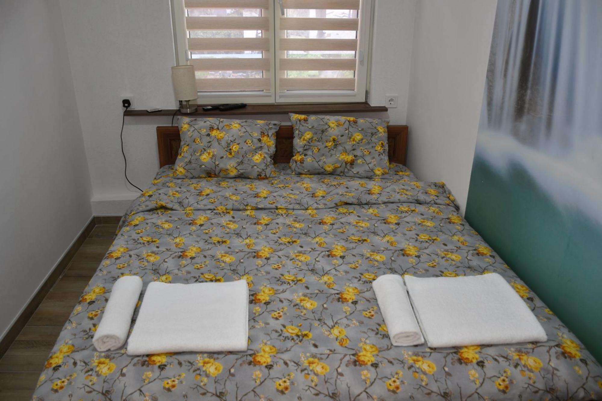 Apartments Mensa توزلا المظهر الخارجي الصورة